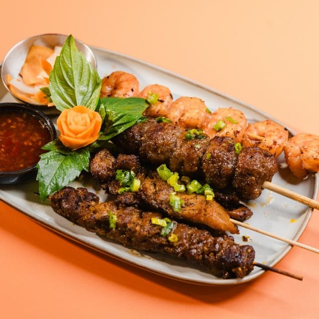 Grilled Plater / Mẹt Nướng Tứ Vị.